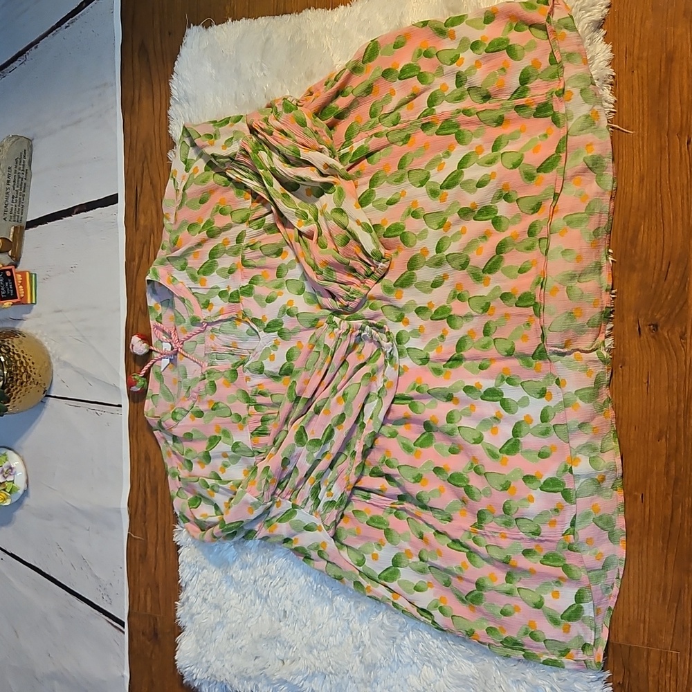 crown & ivy Pink and Green Leaf‎ Print Blouse  Size Medium - Picture 7 of 8